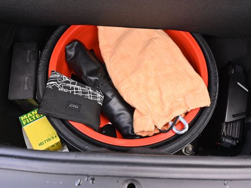 Used 2004 Porsche 911 Carrera 4S image 64