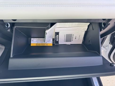 Used 2025 Ford Explorer Platinum w/ Ultimate Package image 41