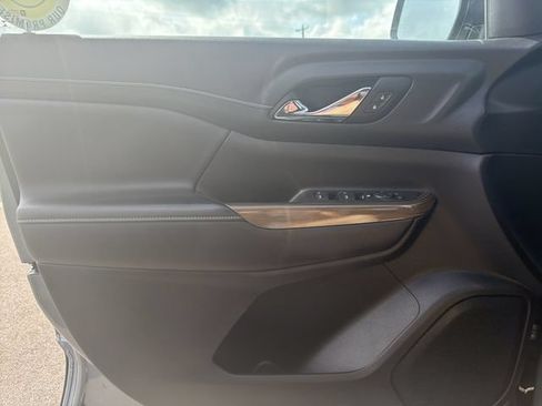 Used 2021 GMC Acadia SLE FWD image 34