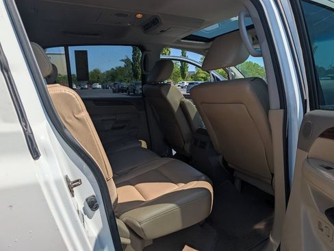 Used 2011 Nissan Armada Platinum AWD/4WD image 20