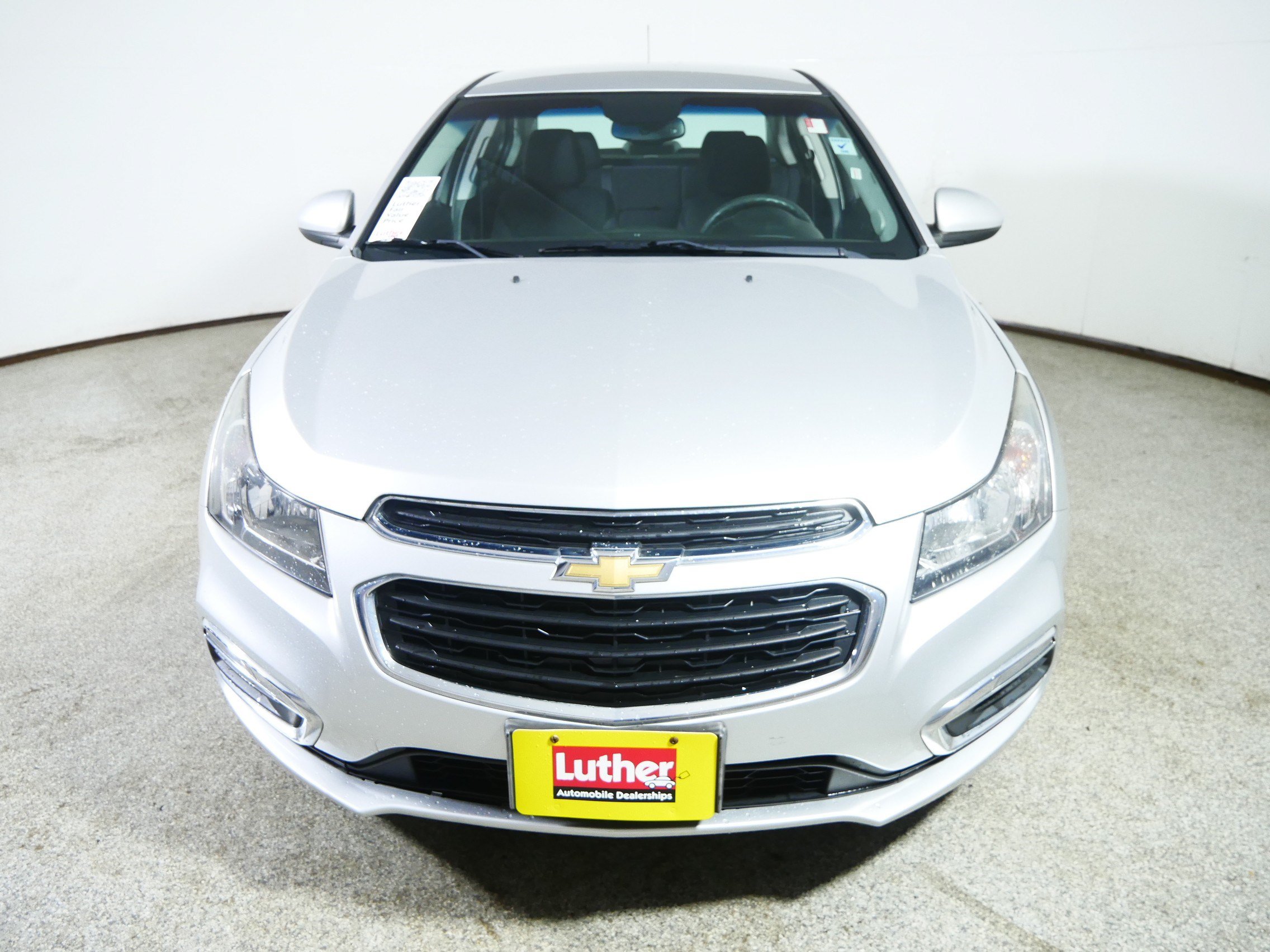 Used 2015 Chevrolet Cruze LT FWD image 2