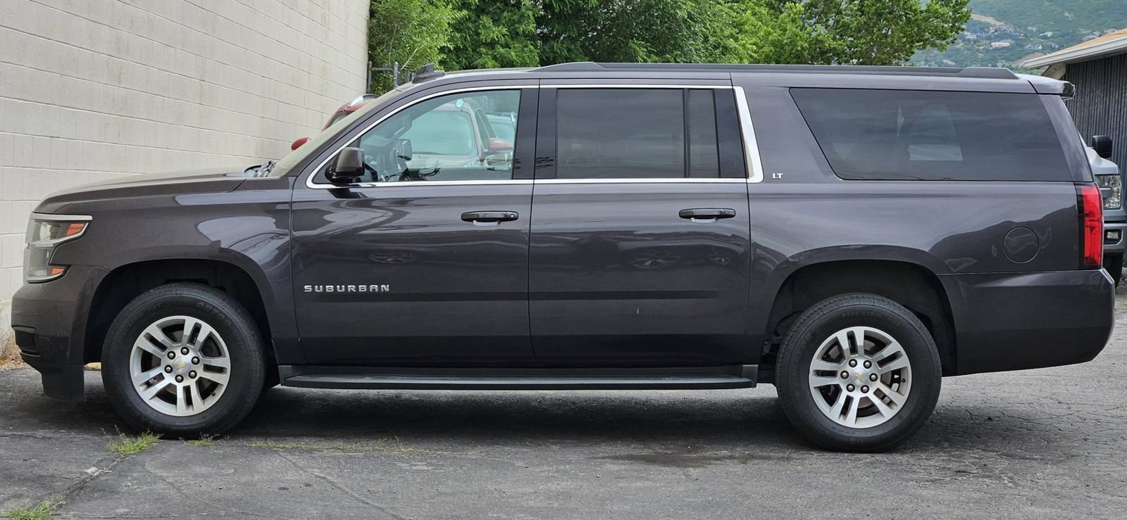 Used 2015 Chevrolet Suburban LT AWD/4WD image 2