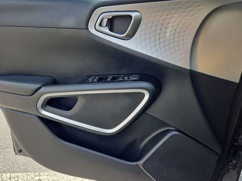 Used 2023 Kia Soul LX w/ Option Group 015 image 30