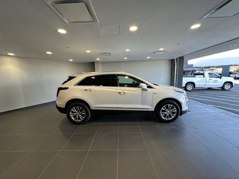 Used 2020 Cadillac XT5 Premium Luxury w/ LPO, Floor Liner Package image 4