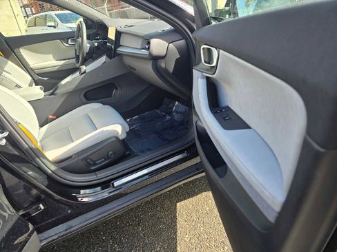 Used 2023 Polestar Polestar 2 w/ Pilot Pack image 10