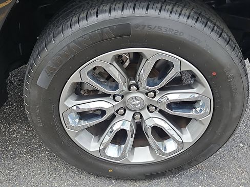 Used 2021 RAM 1500 Laramie AWD/4WD image 8