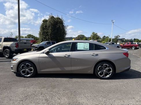 Used 2024 Chevrolet Malibu LT FWD image 2
