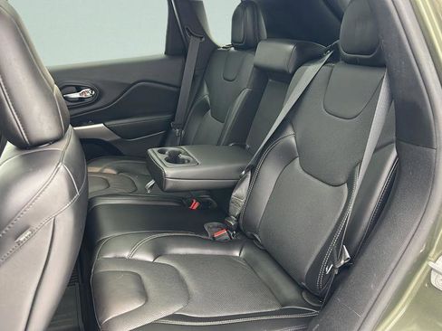 Used 2021 Jeep Cherokee Limited AWD/4WD image 11