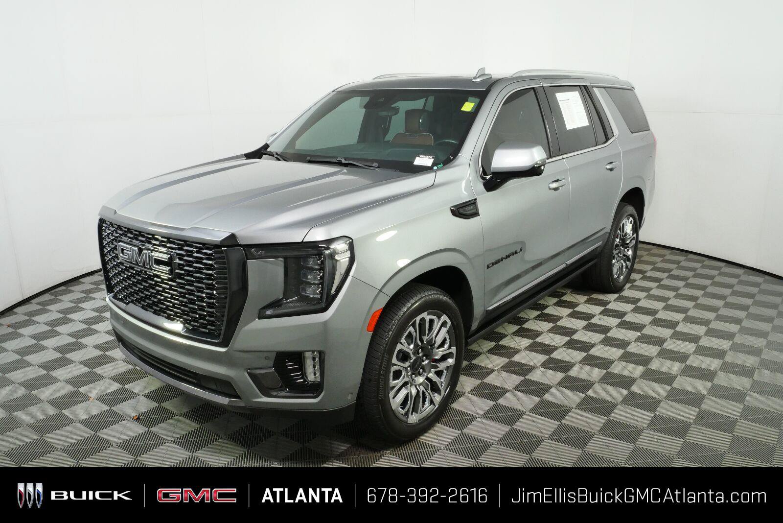 Certified 2023 GMC Yukon Denali Ultimate w/ LPO, Floor Liner Package AWD/4WD image 36