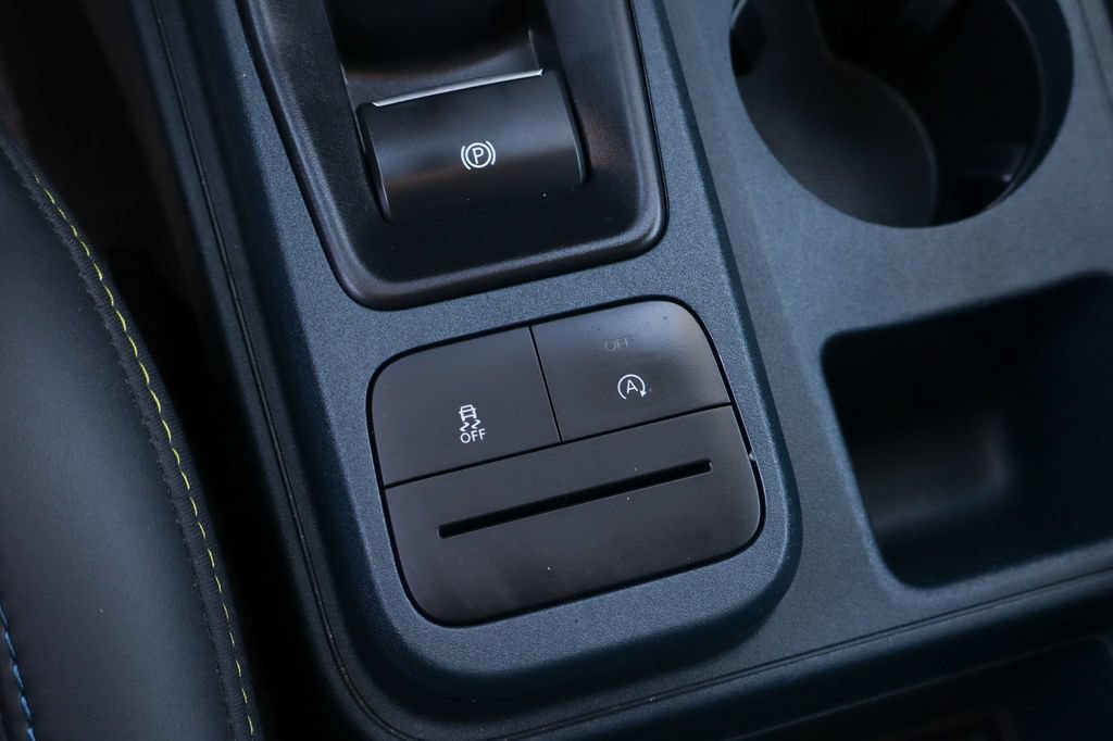 Used 2025 Ford Maverick Lobo AWD/4WD image 38