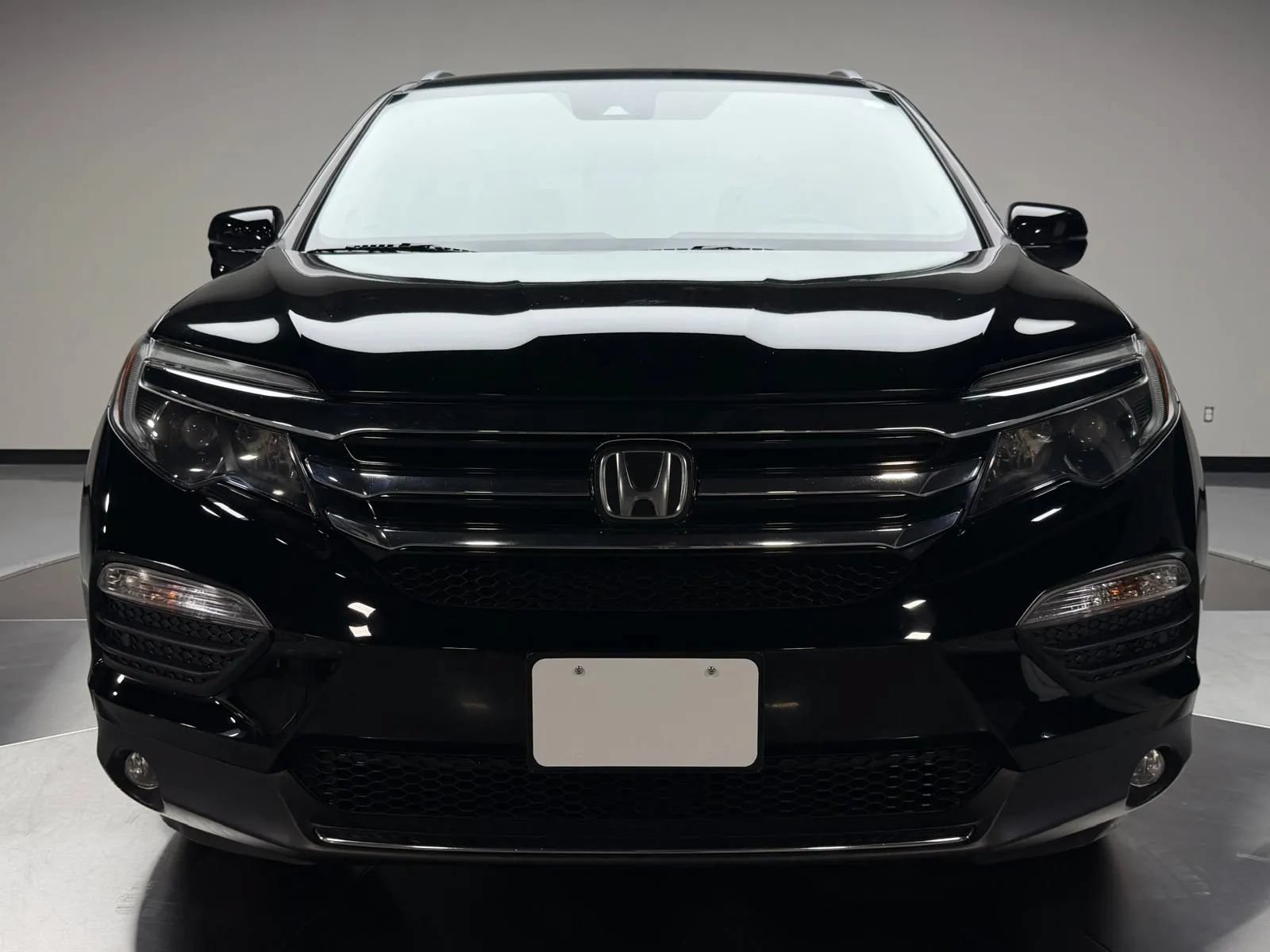 Used 2016 Honda Pilot Touring image 3