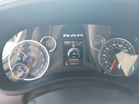 Used 2024 RAM 2500 Tradesman w/ Chrome Appearance Group AWD/4WD image 21