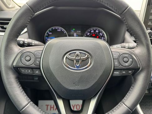 Used 2021 Toyota RAV4 XLE Premium AWD/4WD image 18