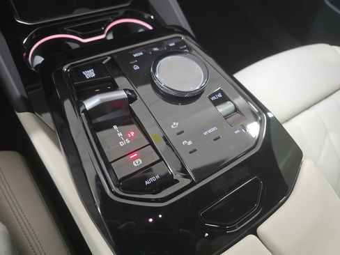 New 2027 BMW 550e xDrive AWD/4WD image 11