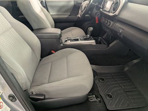 Used 2019 Toyota Tacoma SR5 RWD image 28