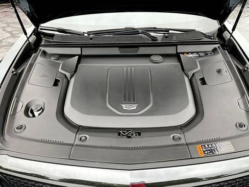Certified 2024 Cadillac Lyriq Sport w/ LPO, Floor Liner Package AWD/4WD image 29