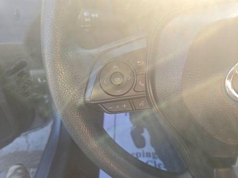 Used 2025 Toyota Corolla LE FWD image 14