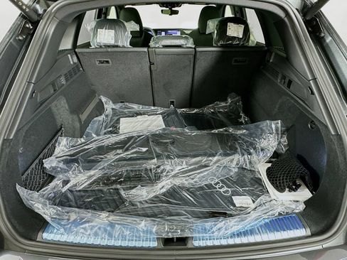 New 2026 Audi SQ5 Premium Plus AWD/4WD image 38
