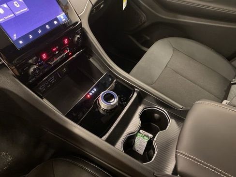 Used 2025 Jeep Grand Cherokee Laredo X w/ Luxury Tech Group I image 13