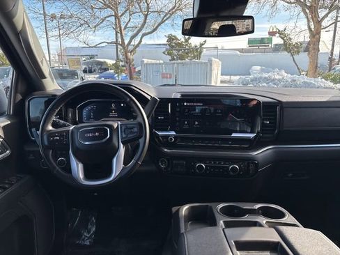 Used 2025 GMC Sierra 1500 SLT image 33