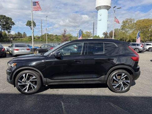 Used 2020 Volvo XC40 T5 R-Design image 10