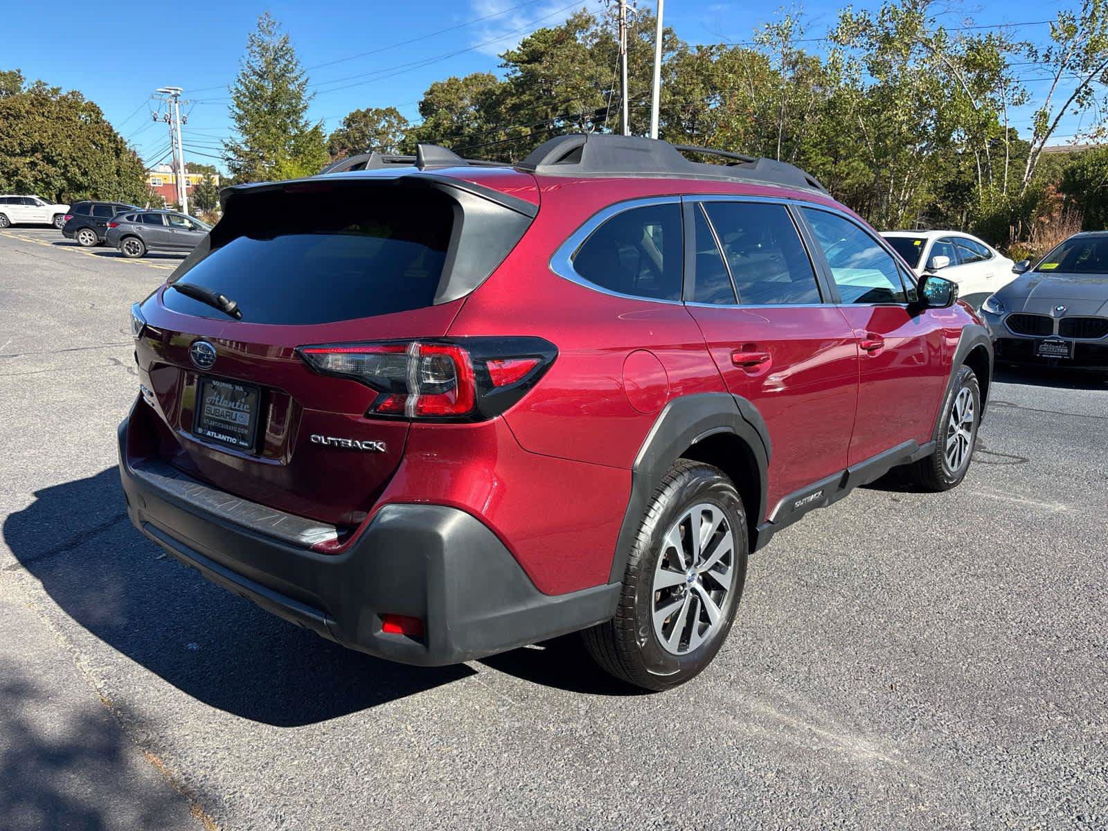 Used 2025 Subaru Outback Premium AWD/4WD image 3