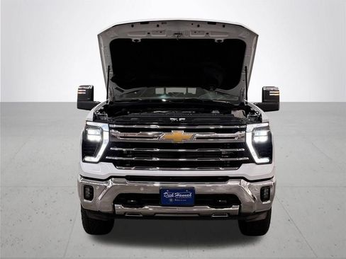 Used 2024 Chevrolet Silverado 3500 LTZ w/ LTZ Plus Package AWD/4WD image 6