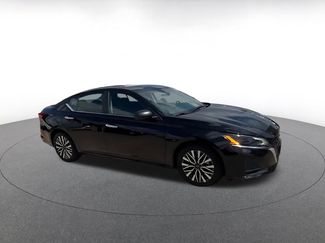 Used 2025 Nissan Altima 2.5 SV FWD video 2