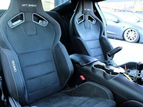 Used 2016 Ford Mustang Shelby GT350 w/ Track Package image 20