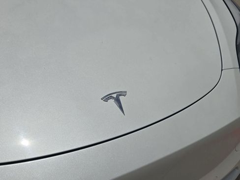 Used 2022 Tesla Model Y Long Range AWD/4WD image 10
