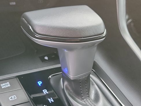 Certified 2025 Hyundai Elantra Sport FWD image 16