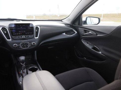 Used 2024 Chevrolet Malibu LT image 24