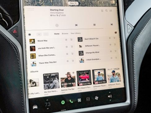 Used 2018 Tesla Model X 75D image 32