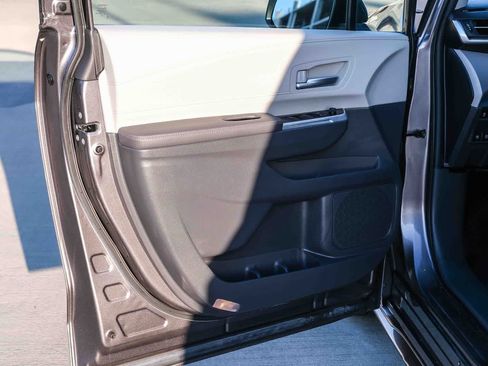 Certified 2024 Toyota Sienna XLE w/ XLE Plus Package AWD/4WD image 23
