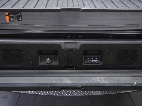 Used 2022 GMC Sierra 1500 AT4 w/ AT4 Premium Package AWD/4WD image 14