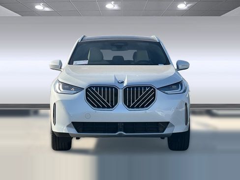 Used 2026 BMW X3 xDrive30i w/ Premium Package AWD/4WD image 5