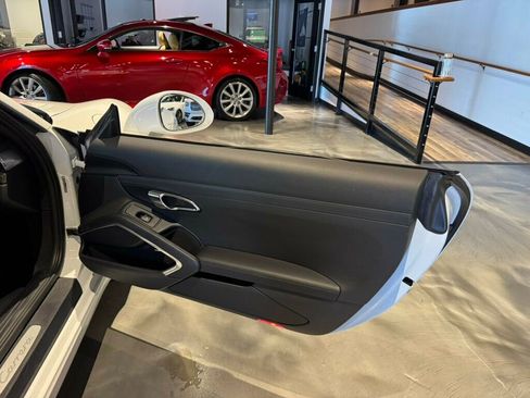 Used 2017 Porsche 911 Carrera image 21