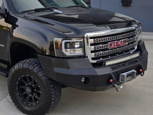 Used 2014 GMC Sierra 2500 SLE w/ SLE Preferred Package AWD/4WD image 47