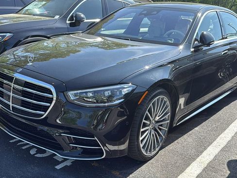 Used 2024 Mercedes-Benz S 580 4MATIC Sedan image 3