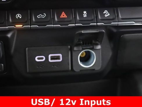 Used 2021 Chevrolet Silverado 1500 LT Trail Boss w/ Bed Protection Package AWD/4WD image 24