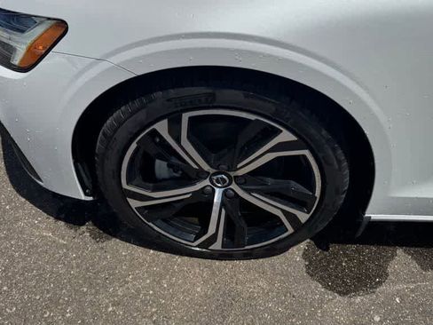 Used 2024 Volvo S60 B5 Core w/ Climate Package FWD image 12
