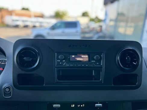 Used 2024 Mercedes-Benz Sprinter 3500 image 19