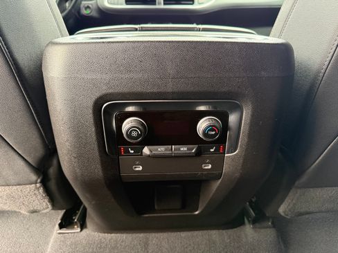 Used 2023 Chevrolet Tahoe Premier w/ Premium Package AWD/4WD image 40