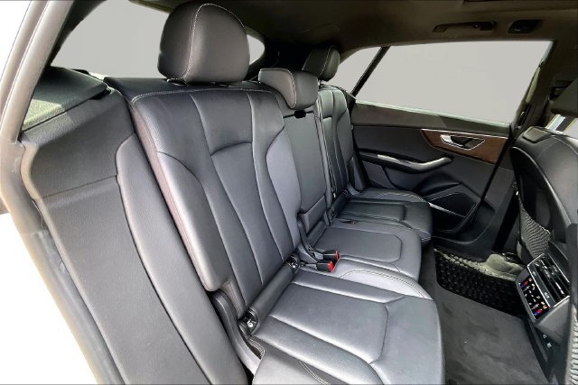Used 2021 Audi Q8 Prestige AWD/4WD image 28