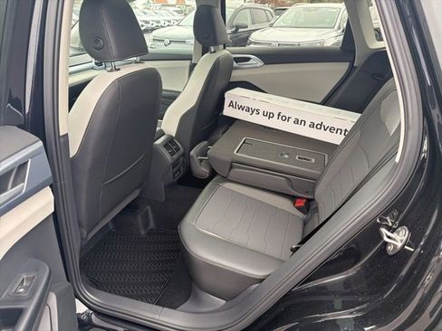 New 2026 Volkswagen Taos SE image 19