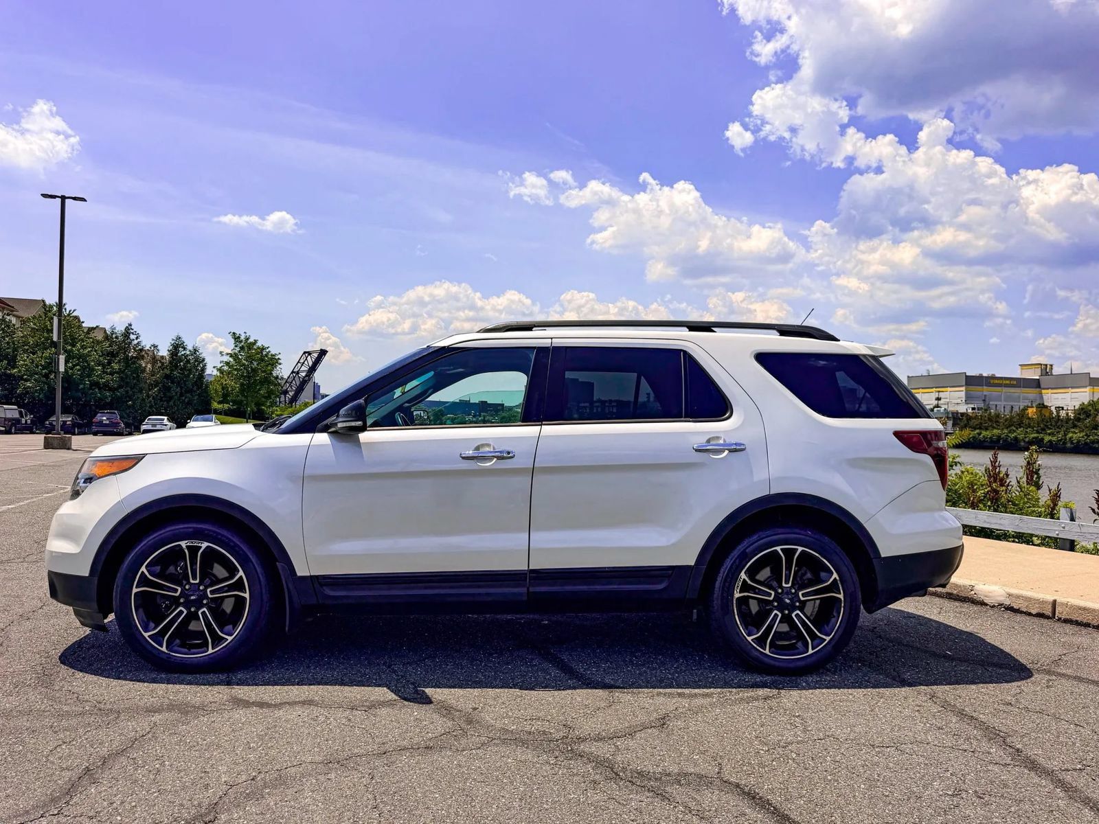 Used 2014 Ford Explorer Sport AWD/4WD image 7