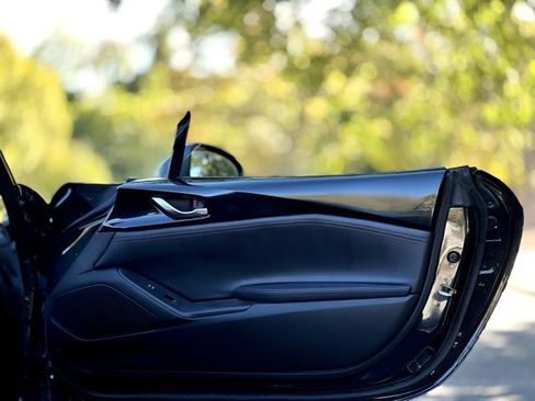 Used 2018 MAZDA MX-5 Miata Grand Touring image 28