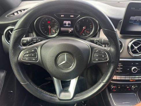 Used 2019 Mercedes-Benz GLA 250 4MATIC image 30