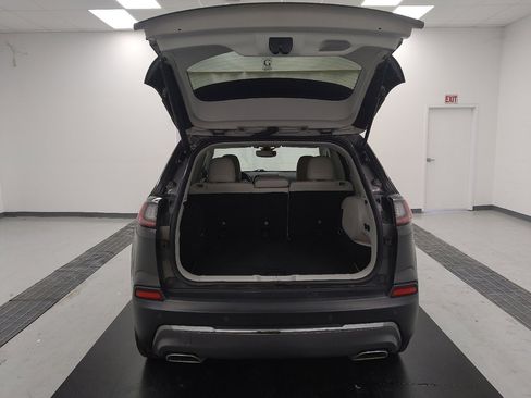 Used 2021 Jeep Cherokee Limited w/ Elite Package FWD image 29