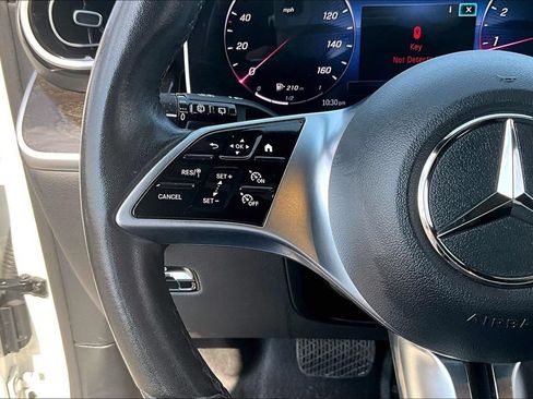 Used 2024 Mercedes-Benz GLC 300 4MATIC image 18